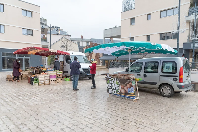 Marché place Napoléon