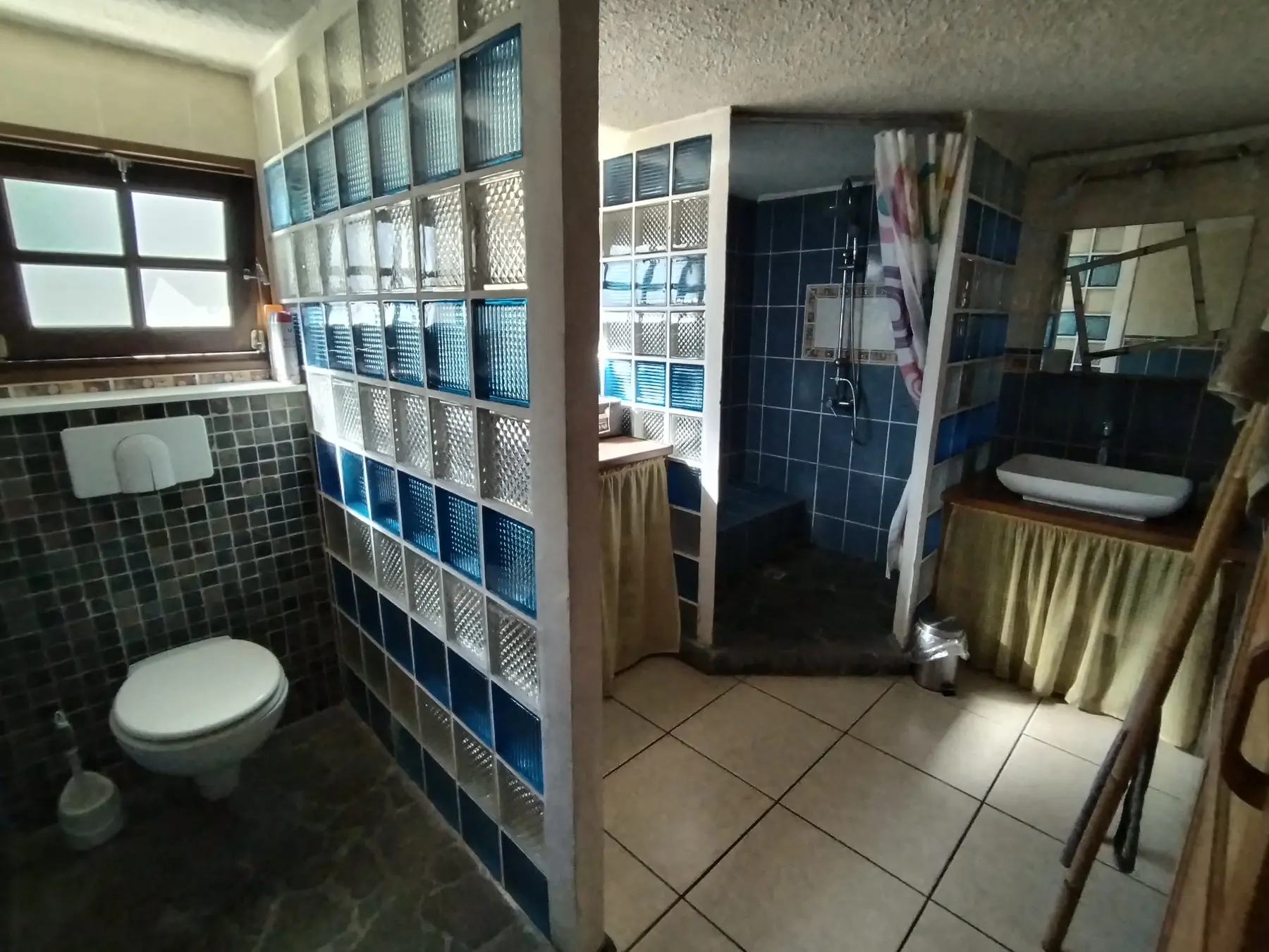 Salle d'eau commune