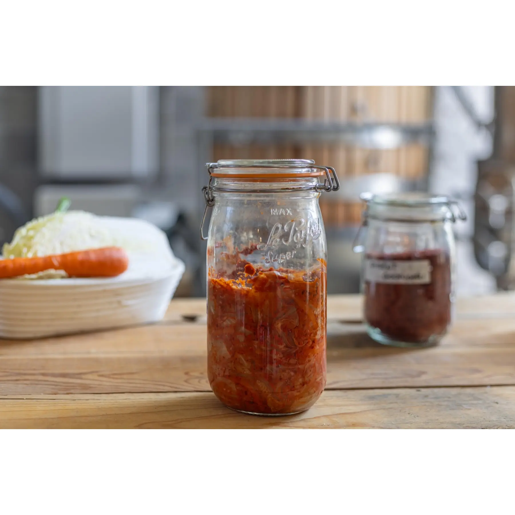 Kimchi traditionnel coréen rouge et pimenté