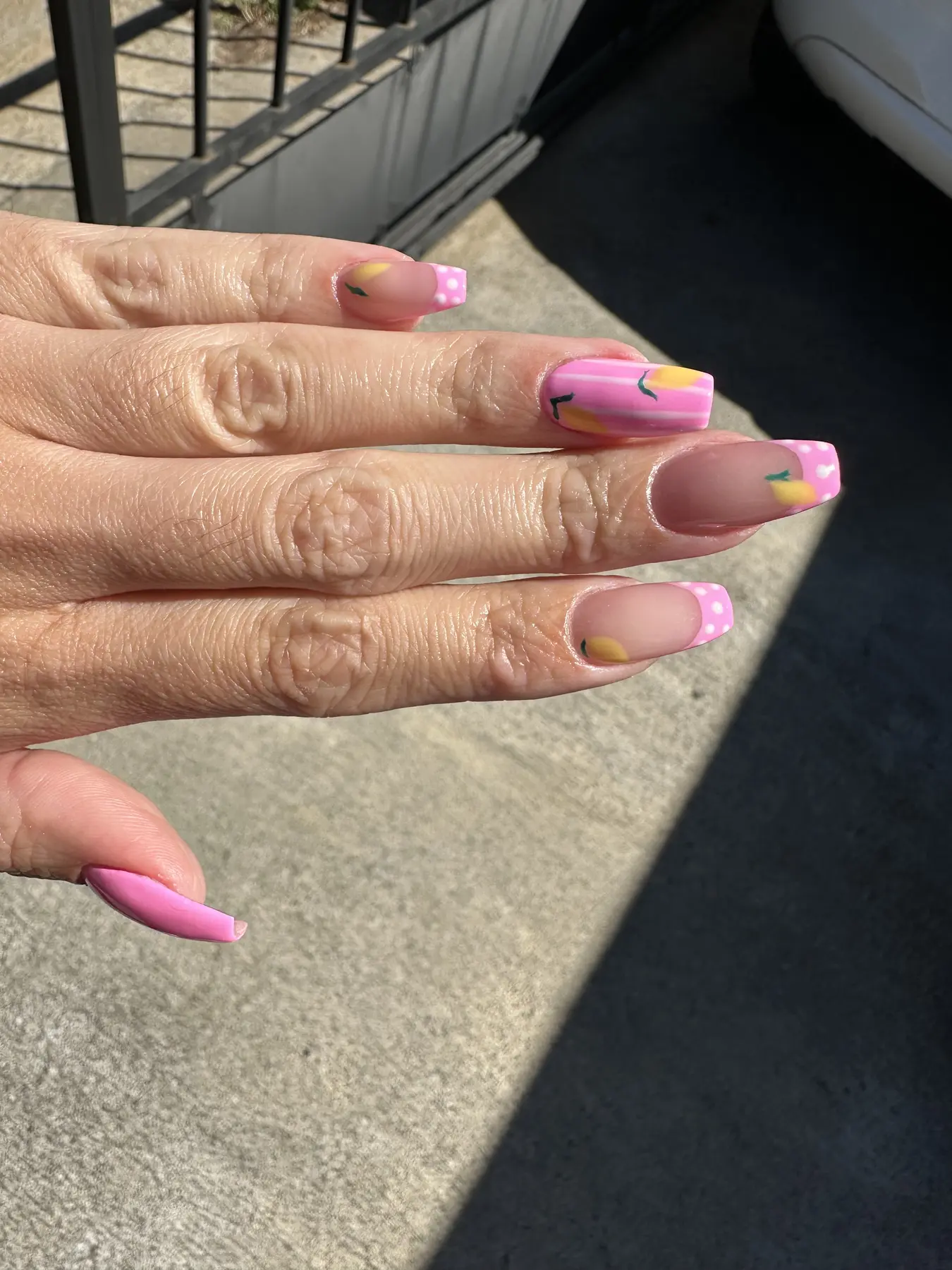 Pose de gel sur ongles naturel
