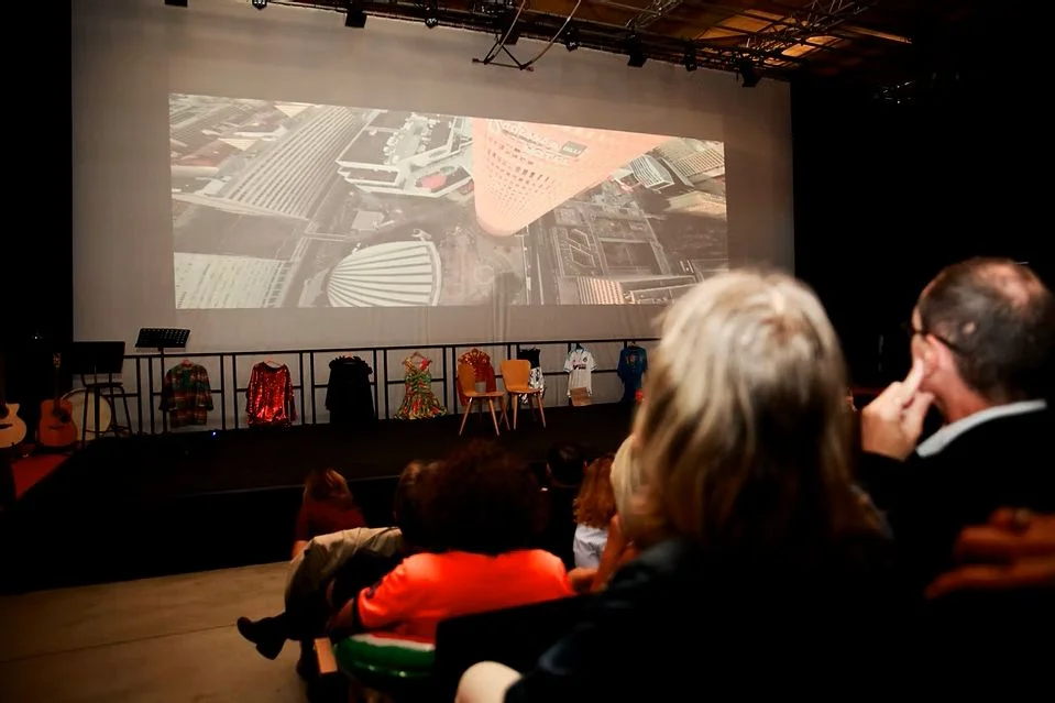 Conférence le théâtre fait débat
